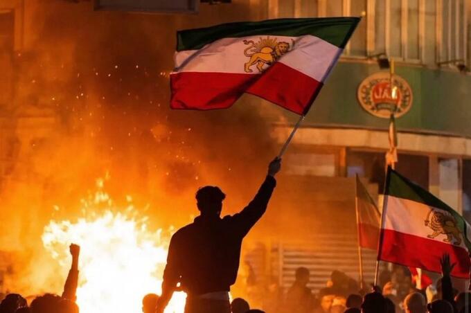 Fuera el imperialismo y sionismo de Irán y el Golfo Pérsico